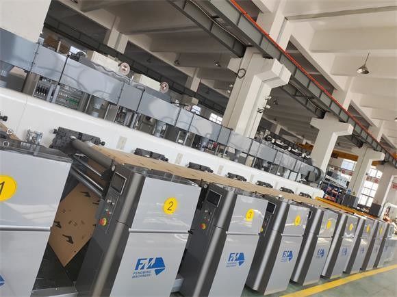 Max. 1830mm Hochgeschwindigkeits-Flexodruckmaschine für Papierkarton 150m/min Druckgeschwindigkeit