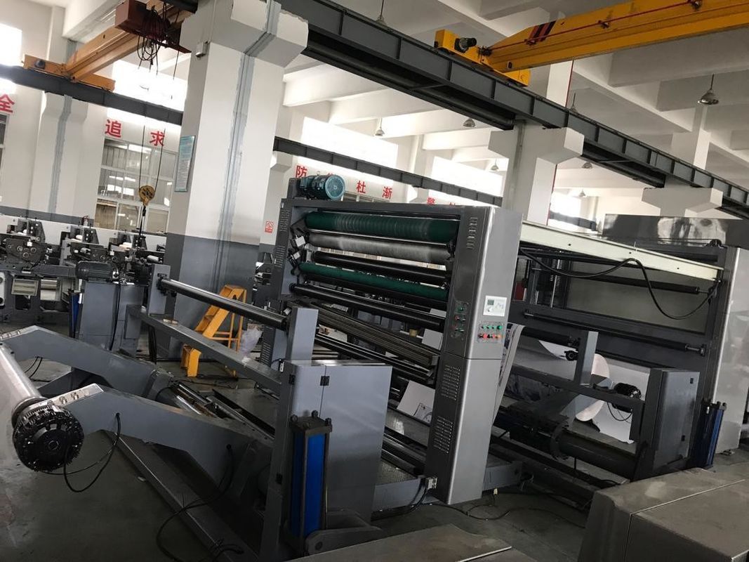 Breite Palette Papierkarton Flex-Druckmaschine mit 380V 3pH 50Hz Stromversorgung und 7 Farben
