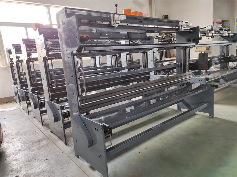 4 Farbgebundene Flexodruckmaschine für Karton