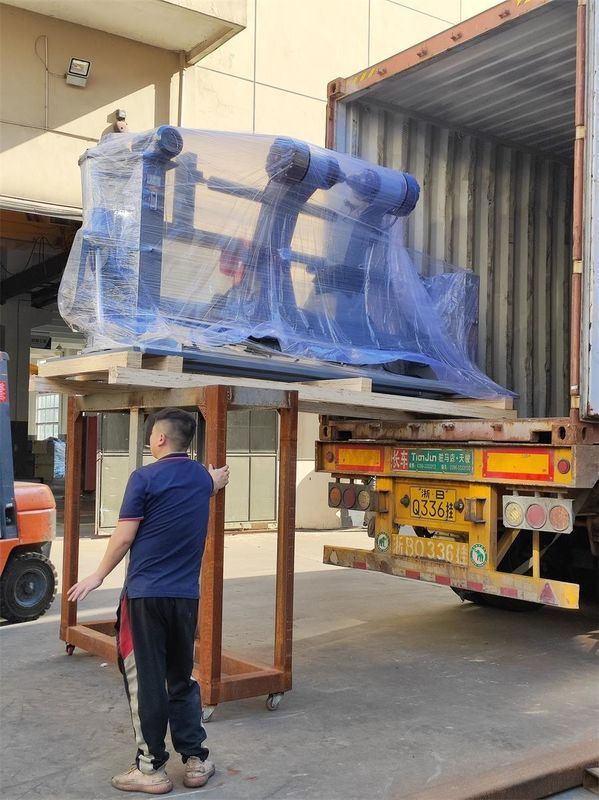 4 Farbgebundene Flexodruckmaschine für Karton