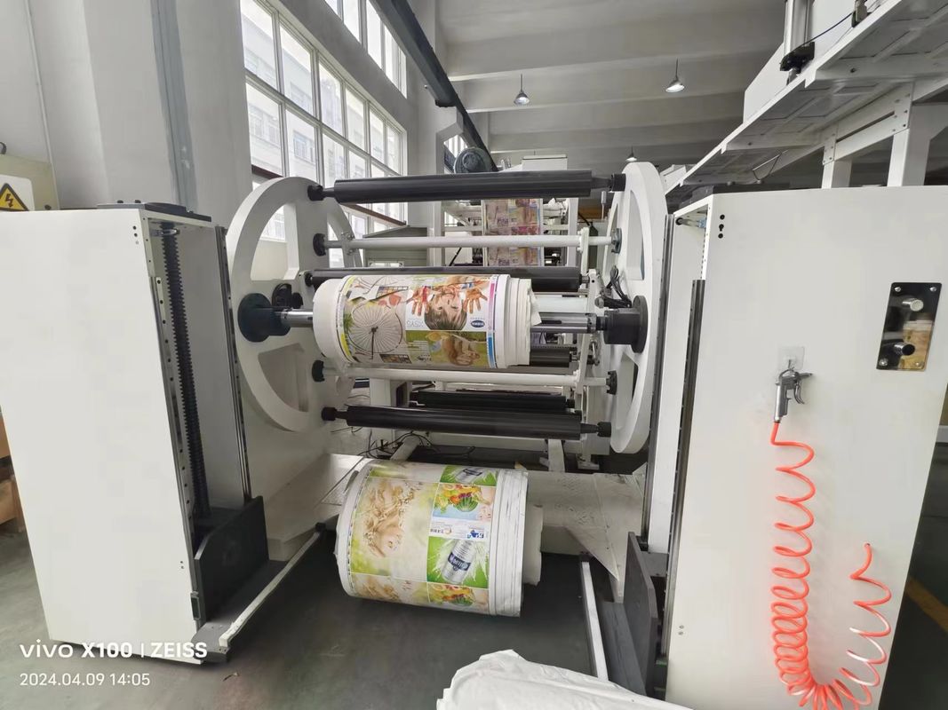 Flexographische Druckmaschine für Papier aus nicht gewebten Stoffen