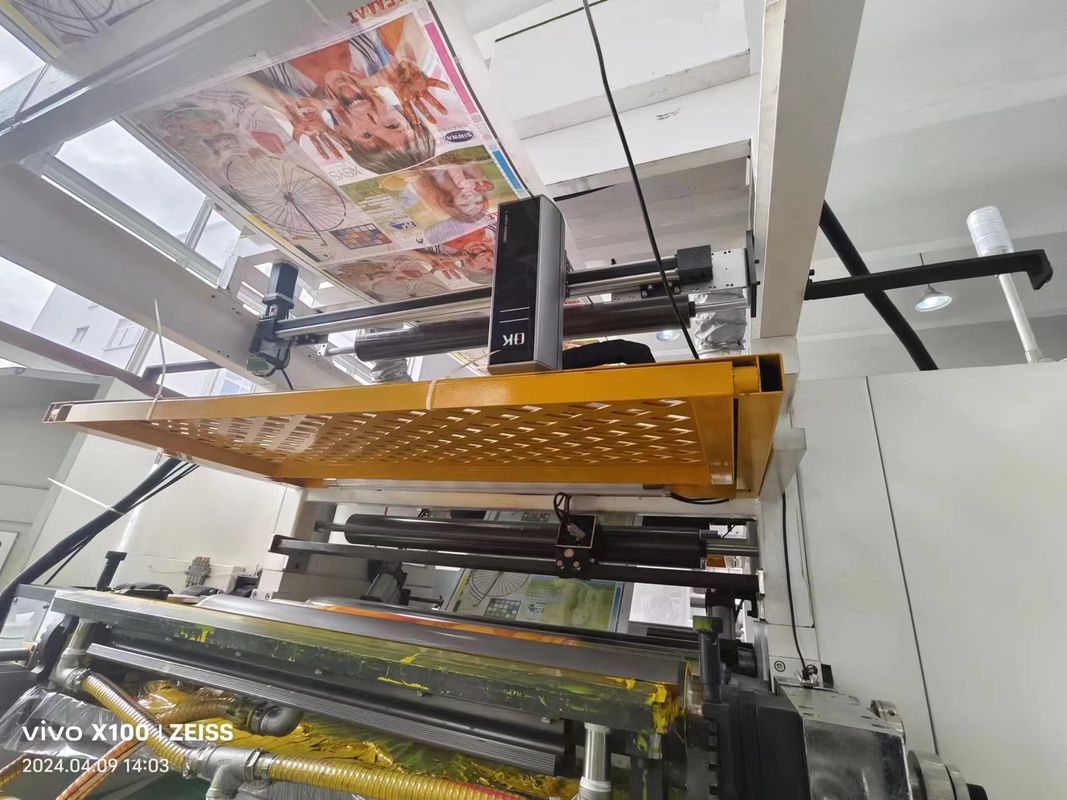 Flexographische Druckmaschine für Papier aus nicht gewebten Stoffen