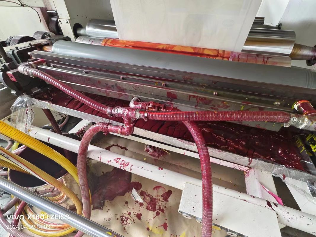 Flexographische Druckmaschine für Papier aus nicht gewebten Stoffen