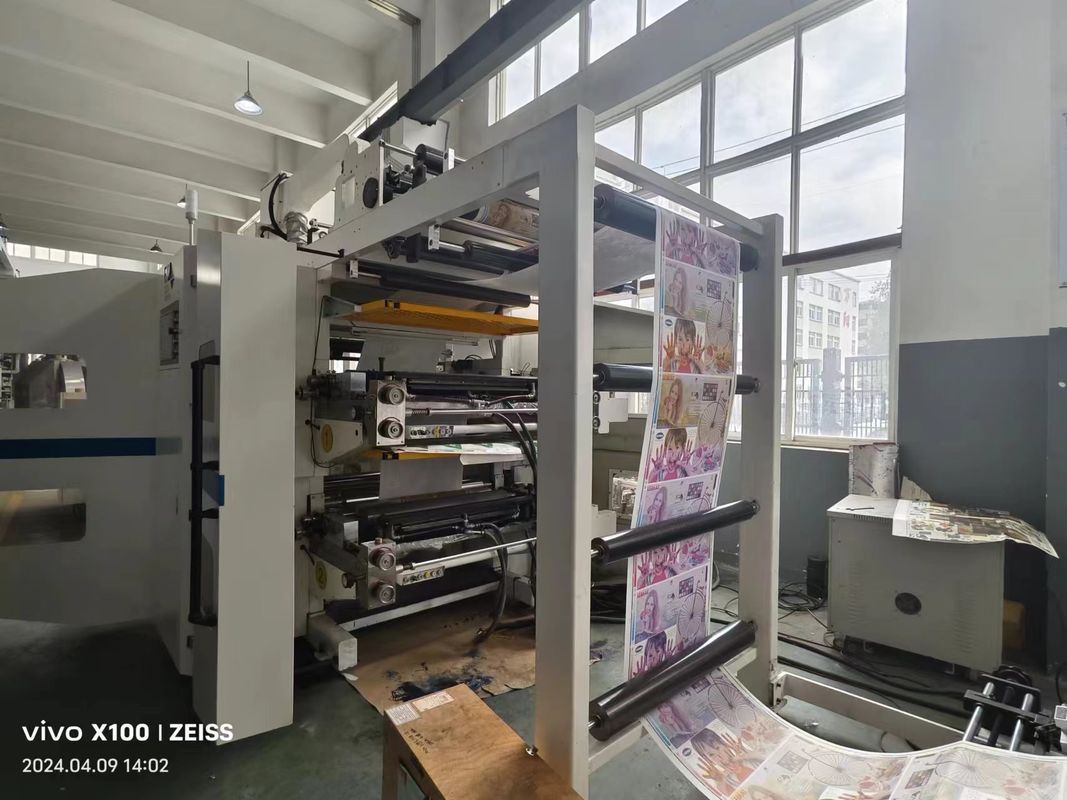 Flexographische Druckmaschine für Papier aus nicht gewebten Stoffen