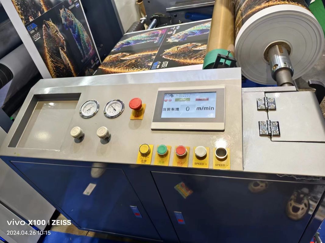 Flexodruckmaschine mit hoher Präzision und 360-Grad-Anpassung der Platte