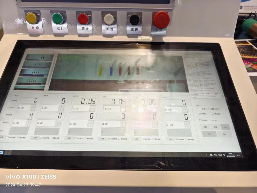 Flexodruckmaschine für den Vordruck von Karton- und Taschenkourier