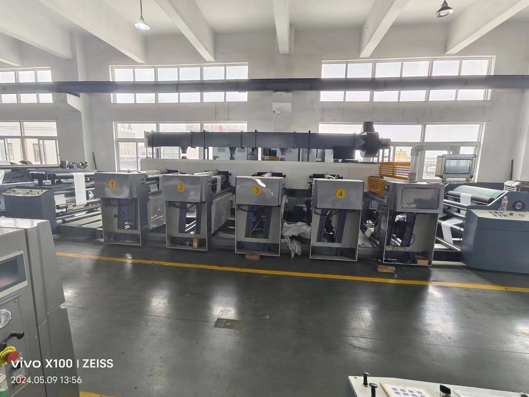 Flexodruckmaschine mit automatischer Register-Positionsspeicherfunktion